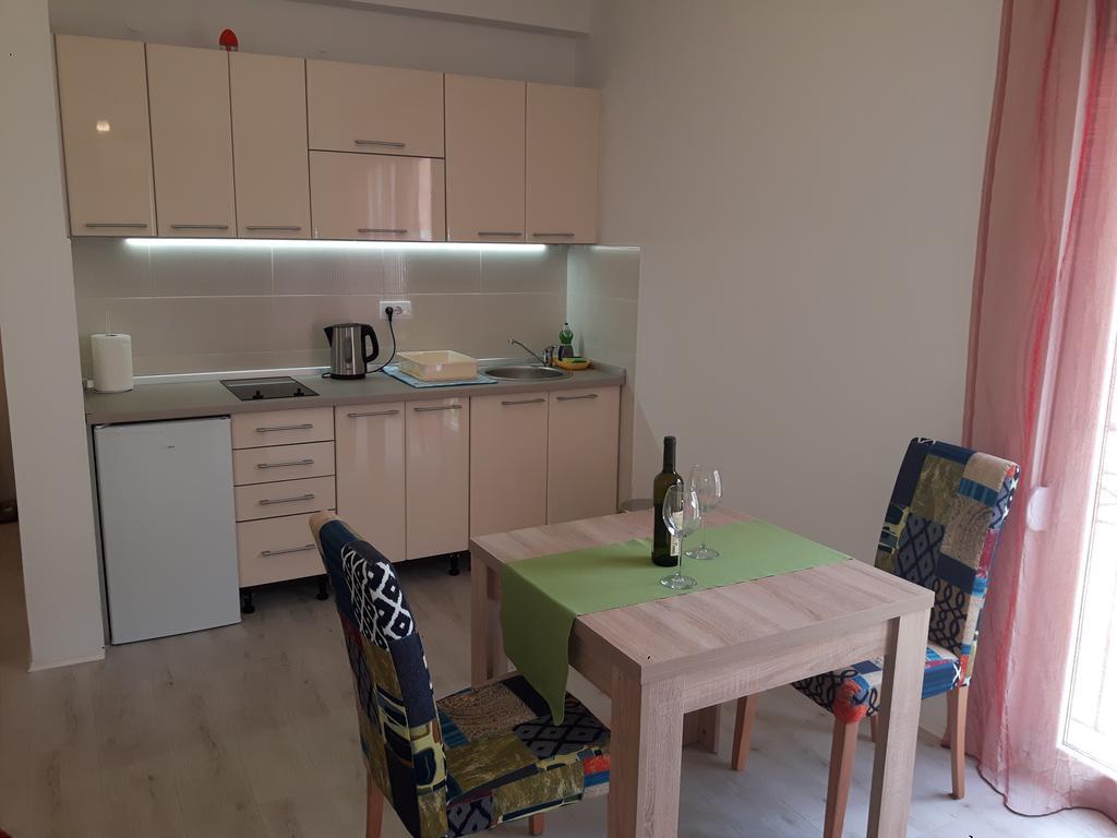 Apartments Grgurevic كوتور المظهر الخارجي الصورة