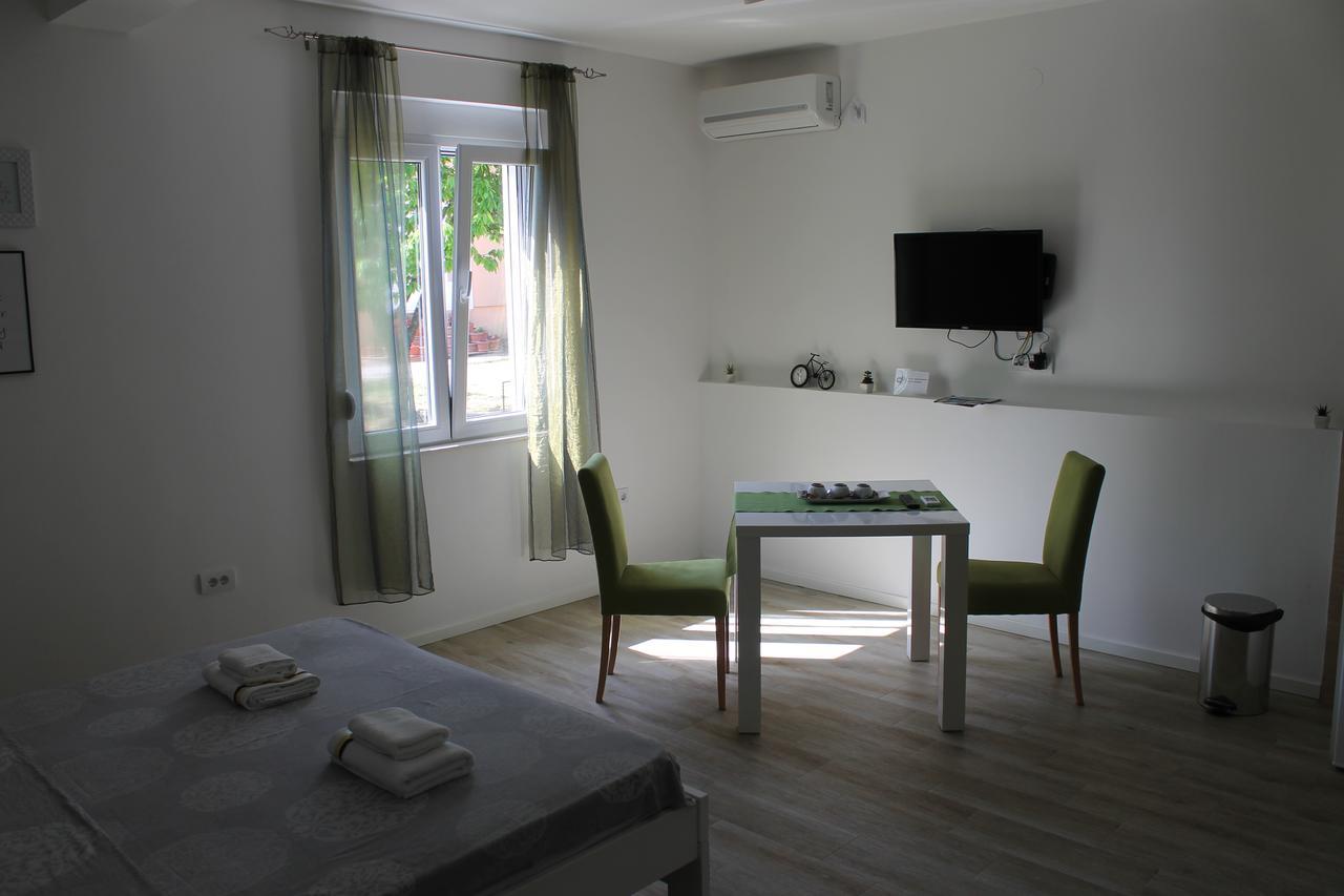 Apartments Grgurevic كوتور المظهر الخارجي الصورة