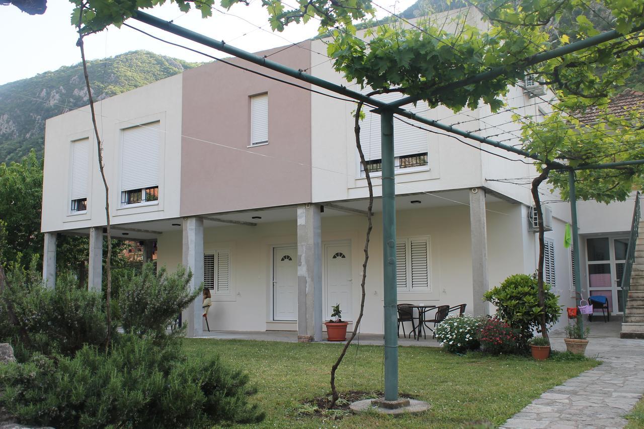 Apartments Grgurevic كوتور المظهر الخارجي الصورة